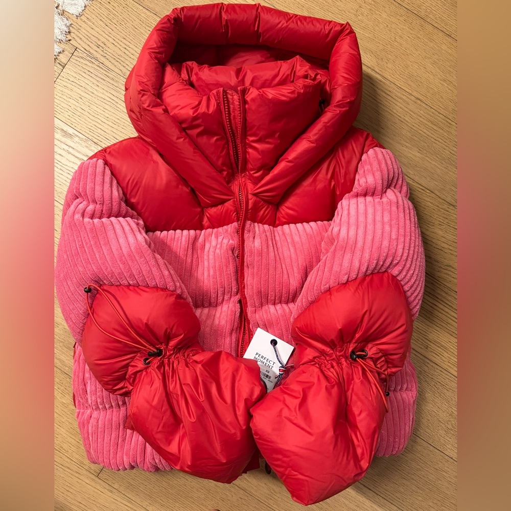 Perfect Moment Zao ski jacket in XS.